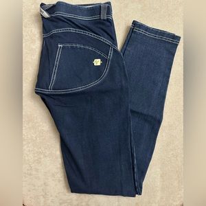 Discontinued dark wash with white stitching mid rise full length freddy jeans